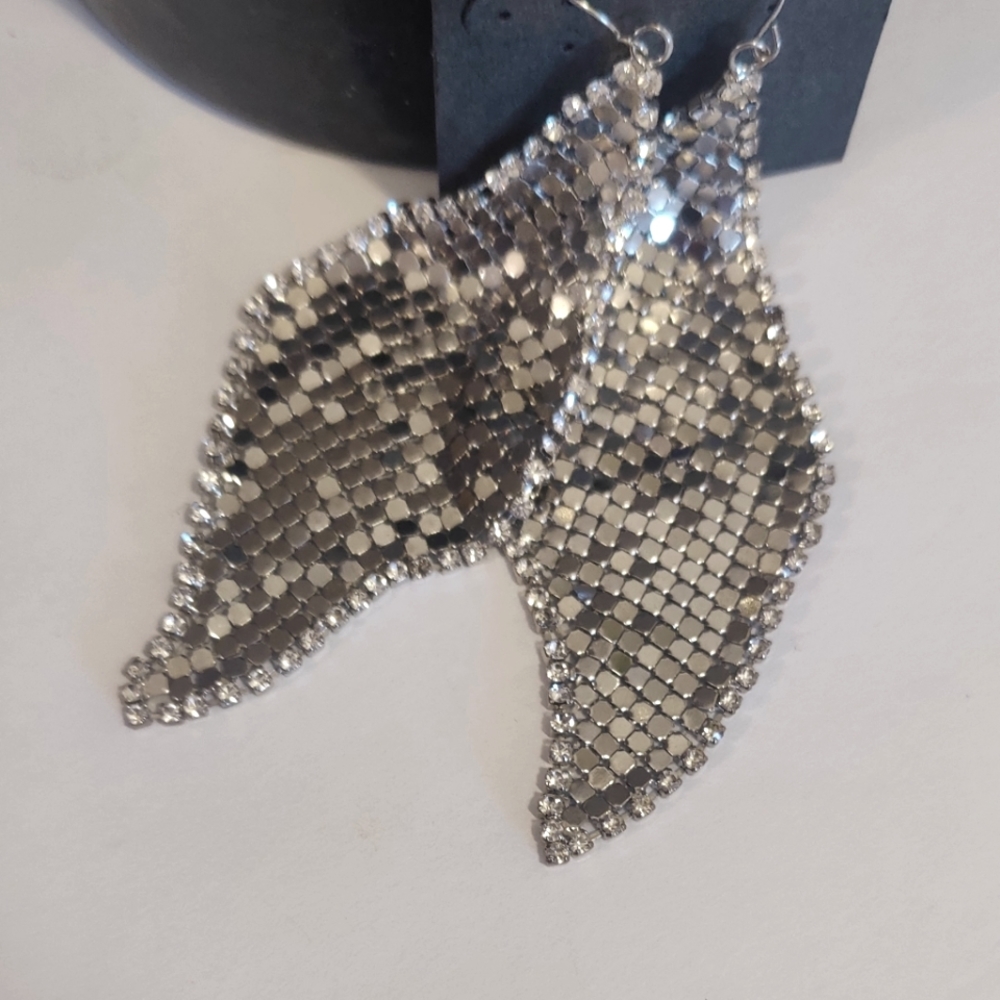 Buckle Silver tone earrings